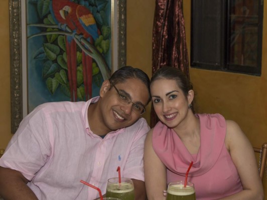 Aníbal Hernández y Michelle Montoya se comprometen