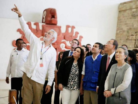 Entregan reconocimiento al arqueólogo Ricardo Agurcia