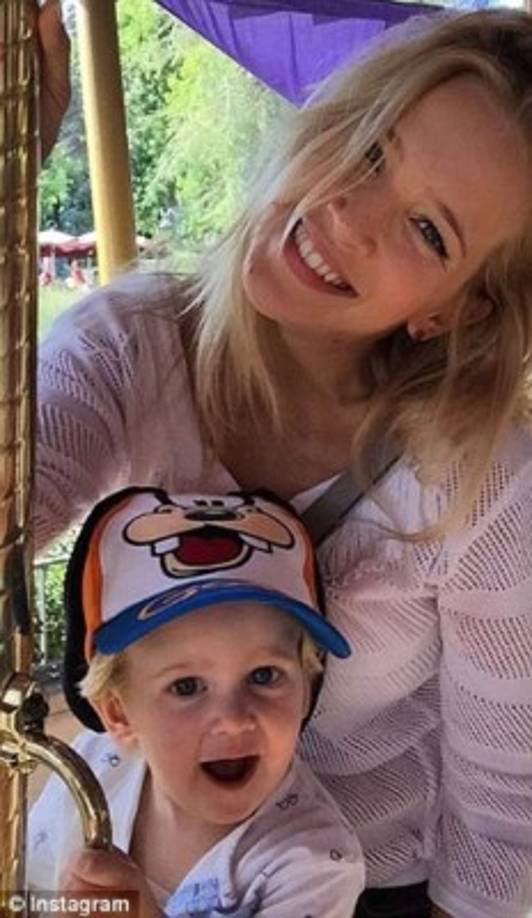 Luisana y yo vamos a dedicarle todo nuestro tiempo y atención a ayudar a Noah a ponerse mejor, suspendiendo nuestras actividades profesionales por ahora', reza el mensaje que aparece firmado por el propio Michael Bublé.