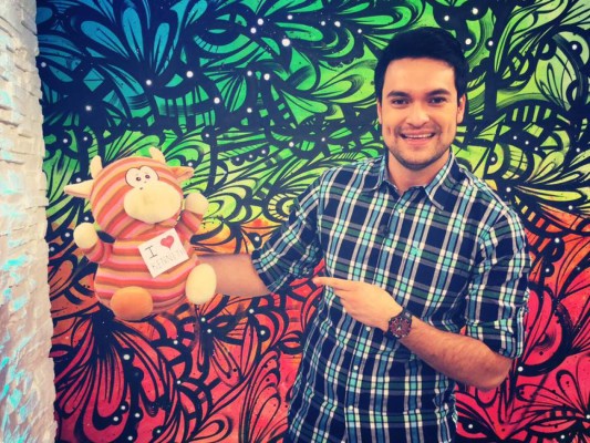 Kenneth Melhado sale sorpresivamente de 'Las Mañanas del 5'