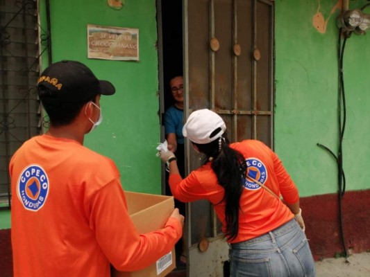 Copeco entrega más de 20,000 mascarillas en barrio Cabañas