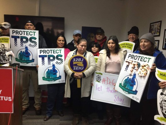 Beneficiarios de TPS celebran fallo judicial que bloquea cancelación