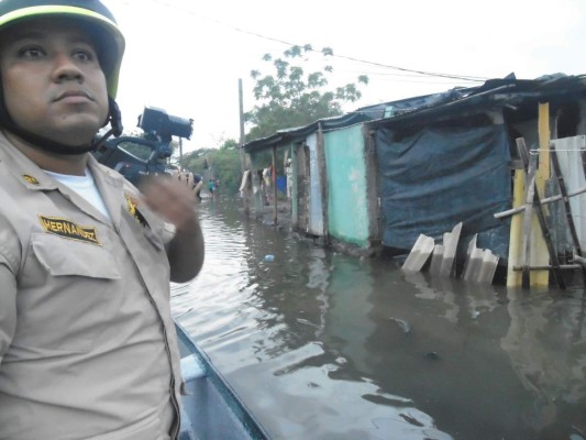 Marejada en el sur de Honduras inunda restaurantes