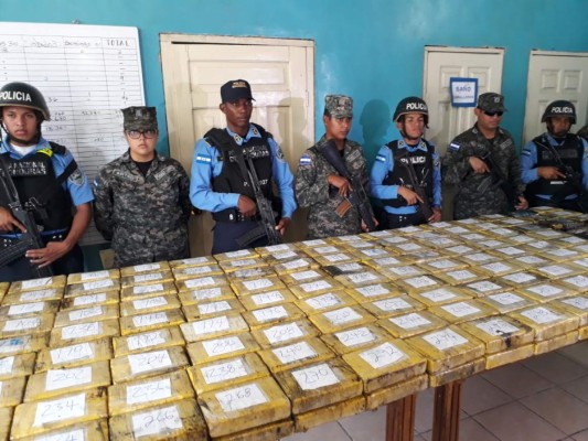 Capturan a dos colombianos y dos hondureños del barco con 319 kilos de cocaína
