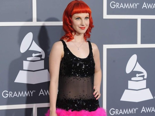 Tinte de rebeldía entre famosas