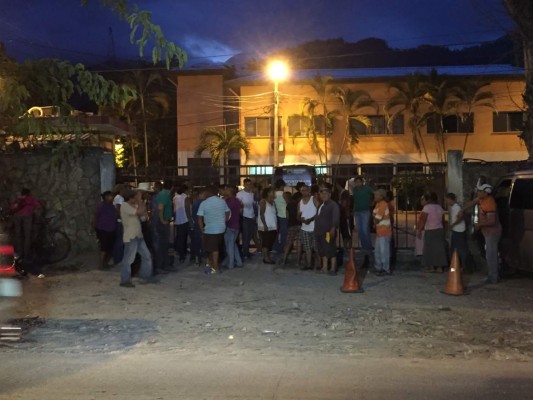 Protestan en la morgue sampedrana exigiendo el cuerpo de un familiar