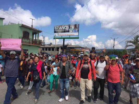 La caravana de migrantes salió de San Pedro Sula, zona norte de Honduras, el fin de semana.