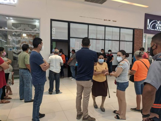 Habilitan 12 centros para reclamar identidades en San Pedro Sula