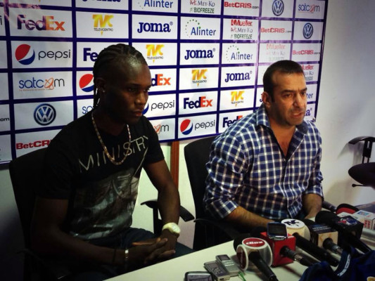 Rubilio Castillo deja el Vida y firma con el Motagua