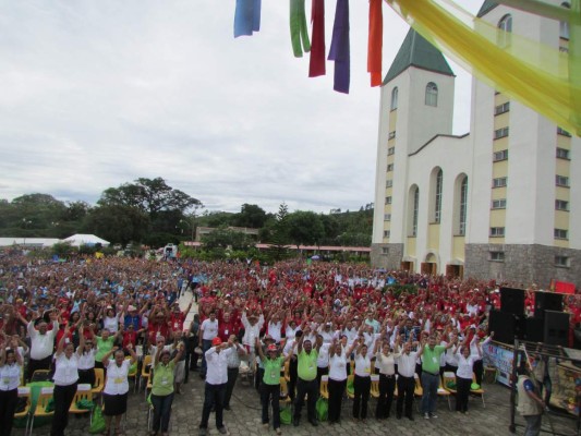 Miles de católicos se congregaron y celebraron en Danlí.