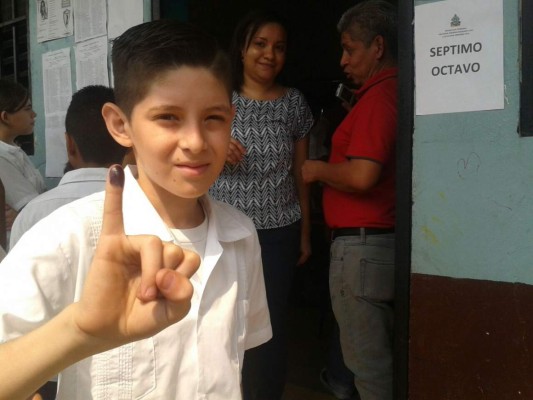 Niños de Honduras eligen sus gobiernos estudiantiles