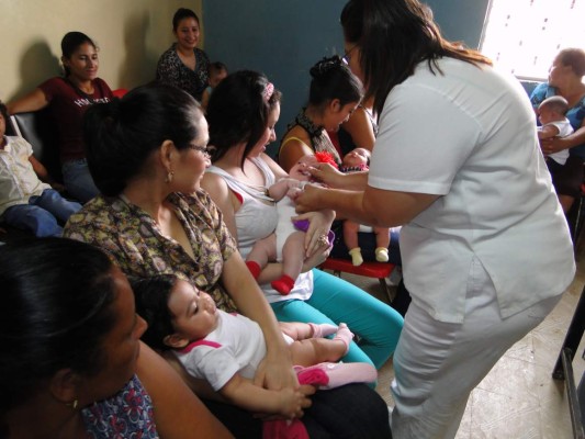 Pobladores de Santa Cruz entusiasmados por construcción de policlínica