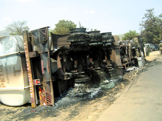 230 muertos al explotar camión en Congo