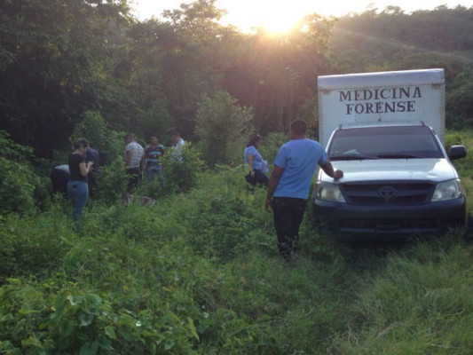 En matorral encuentran ultimado a un hombre