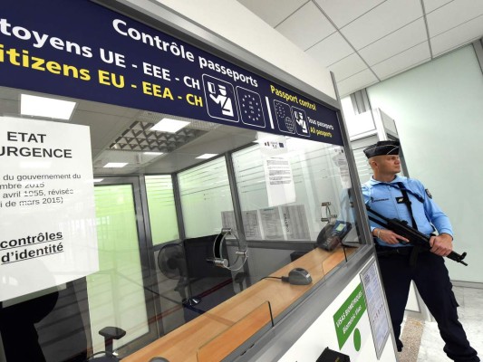 Europa busca imponer visas a los estadounidenses