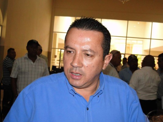 Más de 400 taxis operan ilegales en El Progreso