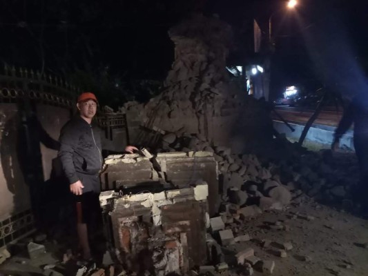 Indonesia: Al menos tres muertos deja potente sismo