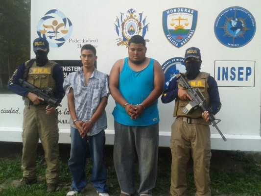 Por extorsión capturan a motorista y a cobrador