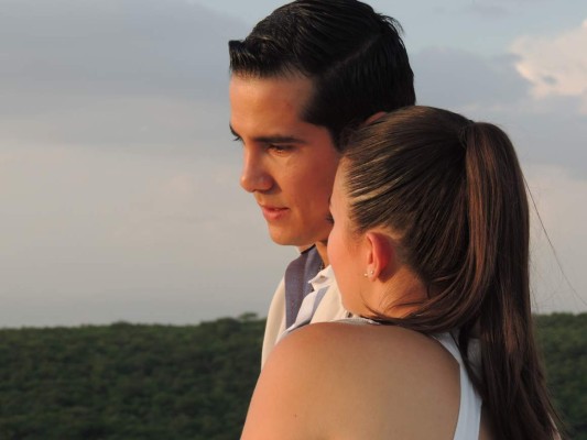 Cansada de tener novio a escondidas