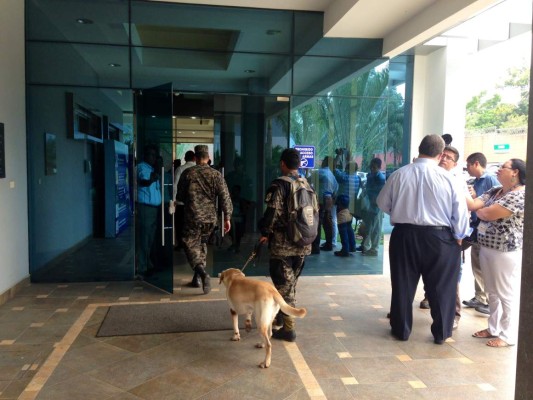 Gobierno y empresarios debaten planes para darle seguridad a los sampedranos