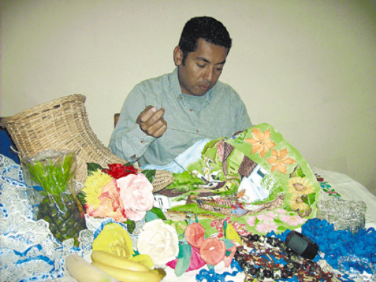 Trabajo y tradiciones rumbo a Miss Universo