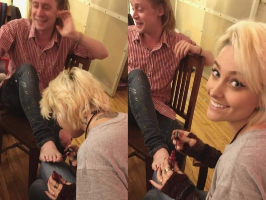 ¿Que le hace la hija de Michael Jackson a Macaulay Culkin?