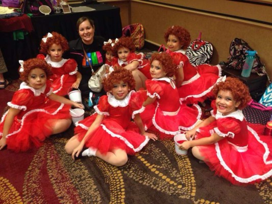 Bailarinas ponen en alto el nombre de Honduras