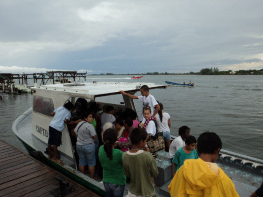 Primeros evacuados en Honduras por 'Richard'