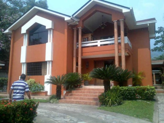 Fiscalía no tiene inventario de tienda asegurada a Handal