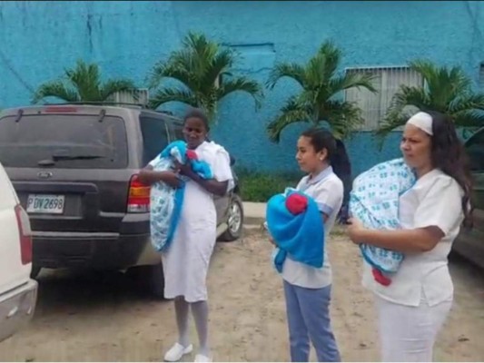 Dan de alta a las trillizas que nacieron en Colón