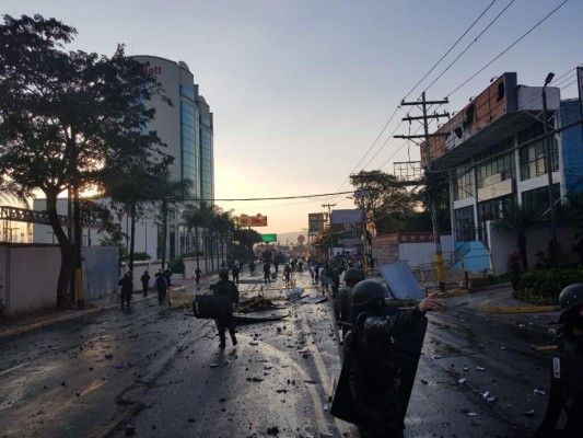 Honduras: vándalos destruyen lobby del hotel Marriott en Tegucigalpa