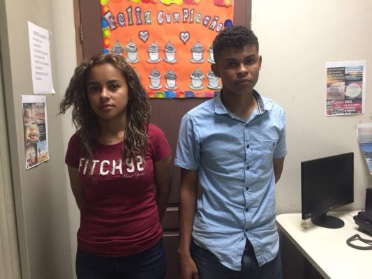 Detienen a policías que maltrataron a niño