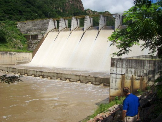 Sector energía atraerá más inversión pública en 2015