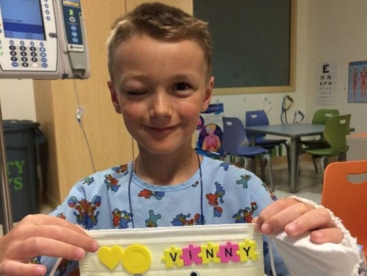 Donaba su cabello a los niños con cáncer, ahora él sufre este mal