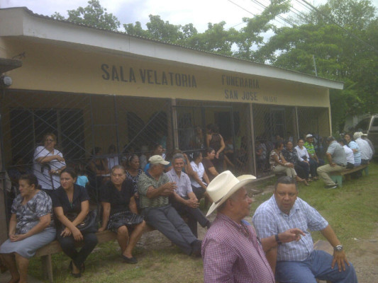 Asesinan a pareja dentro de su casa en Yoro