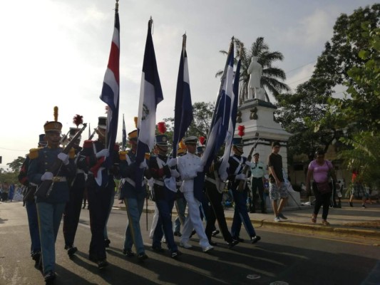 Derroche de talento en desfiles sampedranos para festejar la independencia patria