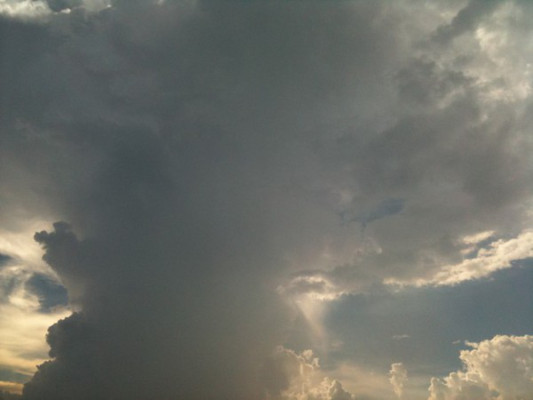 Tormenta eléctrica azota a San Pedro Sula