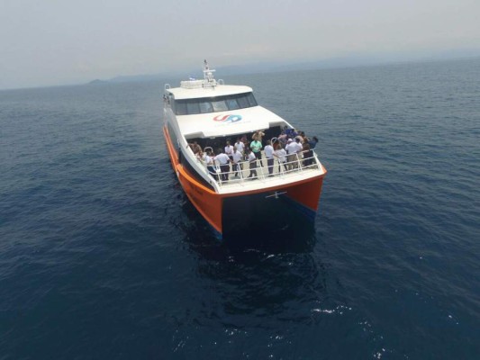 Se disparan los viajes en ferry desde La Ceiba a la isla de Utila
