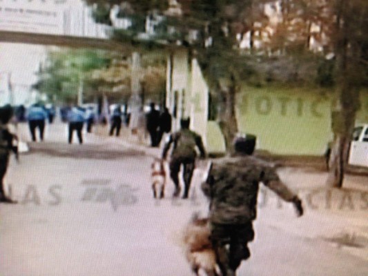 Armas y explosivos encuentran en el centro Renaciendo