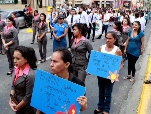 Más de 10,000 personas celebraron alfabetización