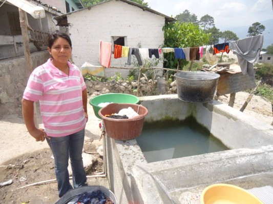 En Santa Rosa de Copán reciben agua cada nueve días
