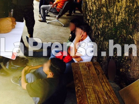 Detienen a tres supuestos asaltantes de buses en San Pedro Sula