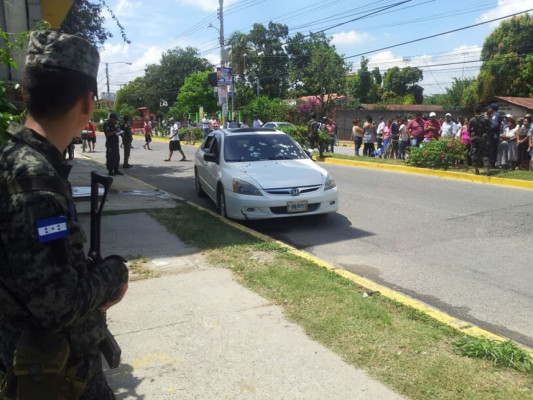 Matan a dueña de autolote y a su empleado en La Lima