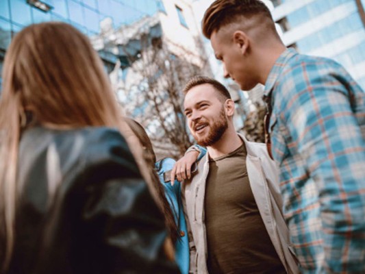 No sabe cómo invitarla a salir&nbsp;&nbsp;