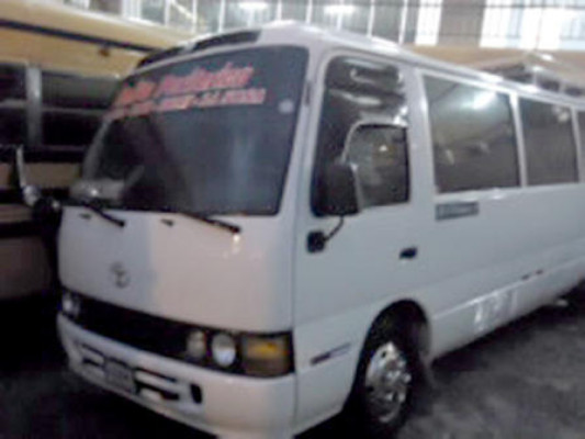 Decomisan 4 buses supuestamente ligados a bandas de extorsionadores