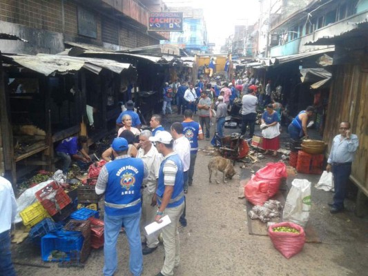 Investigan incendio en mercado de Comayagüela