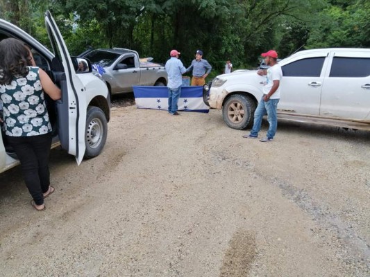 Toma en vía a Patuca III amenaza represa que está por llegar a nivel máximo