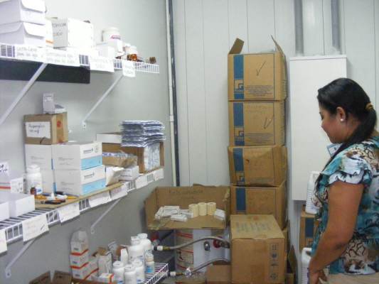 Abastecen centros de salud de La Lima