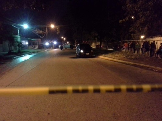 Tirotean carro en San Pedro Sula: un muerto