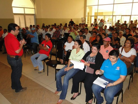 Piden frenar cultivos de palma en montañas hondureñas